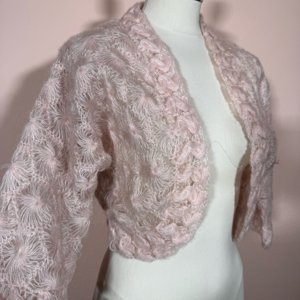 Vintage 1940 50 Pale blush Pink Crochet Cropped Cardigan Sweater medium